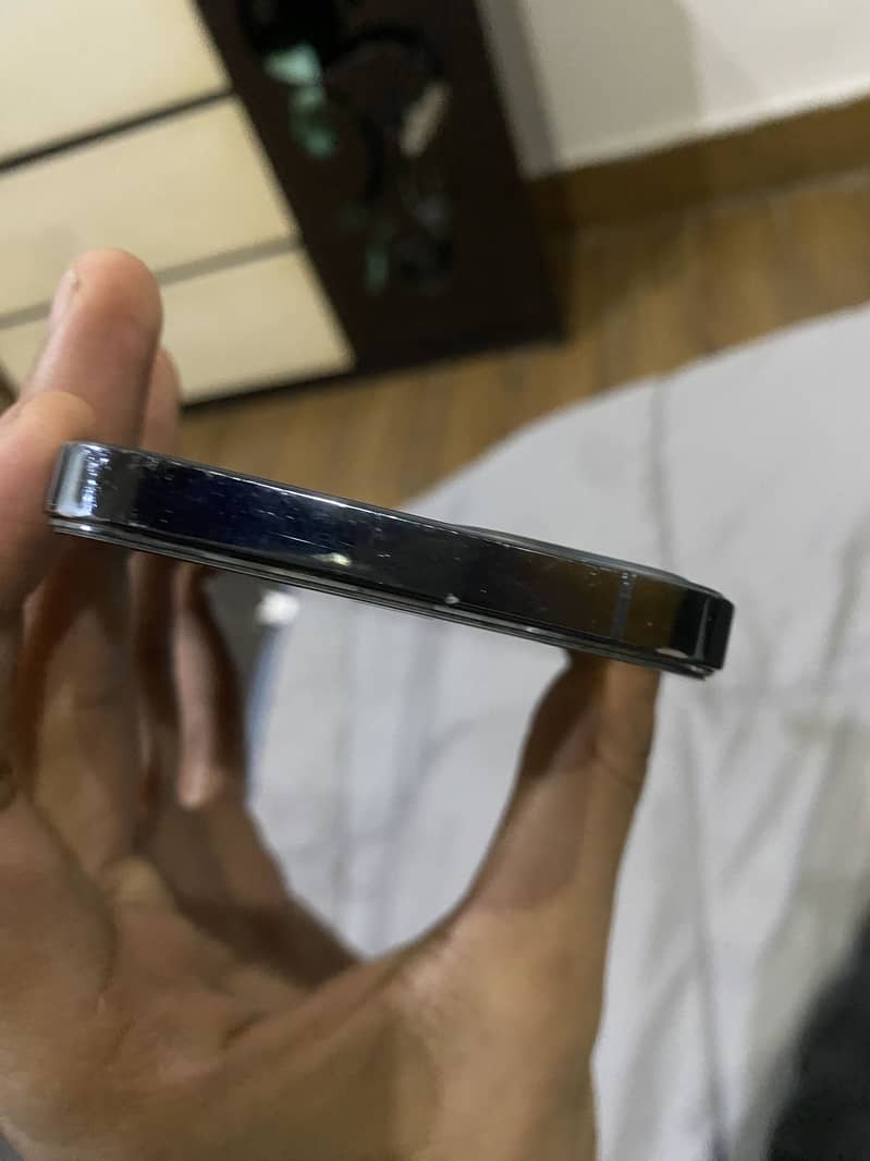 Apple iPhone 12 Pro 3