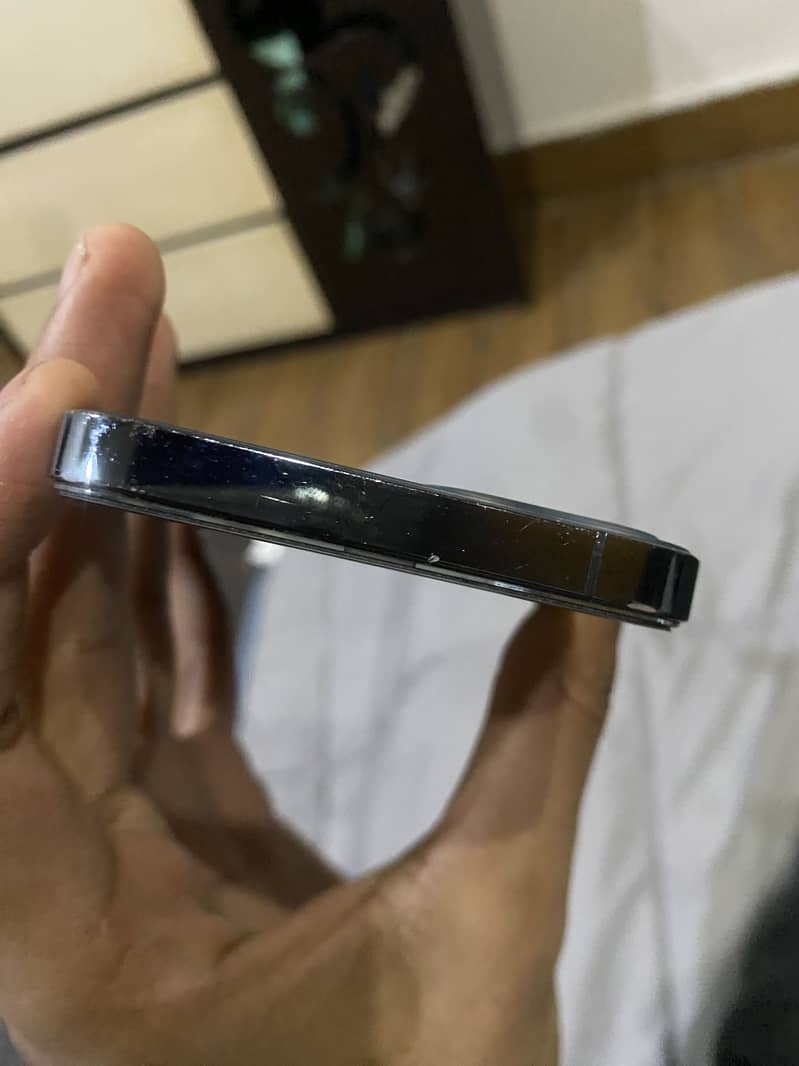Apple iPhone 12 Pro 6
