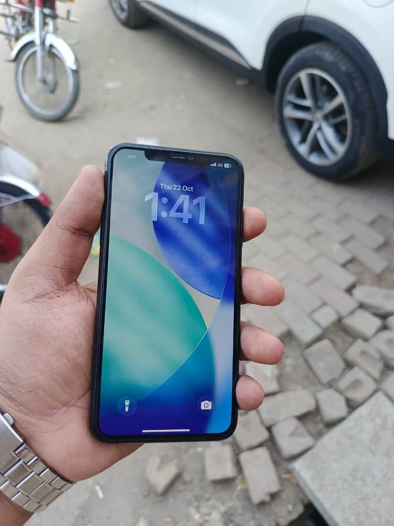 Apple iPhone 11 Pro Max 5