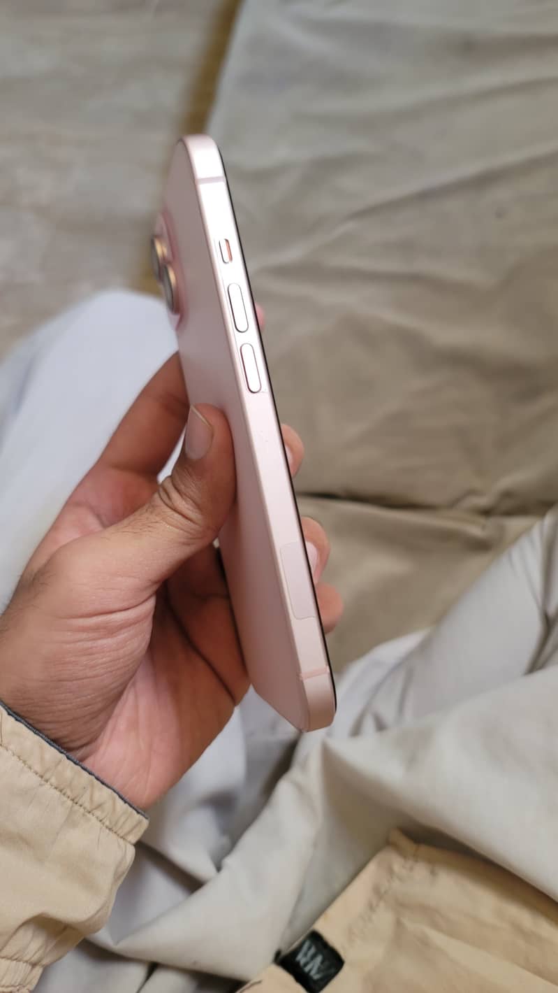 Apple iPhone 15 2
