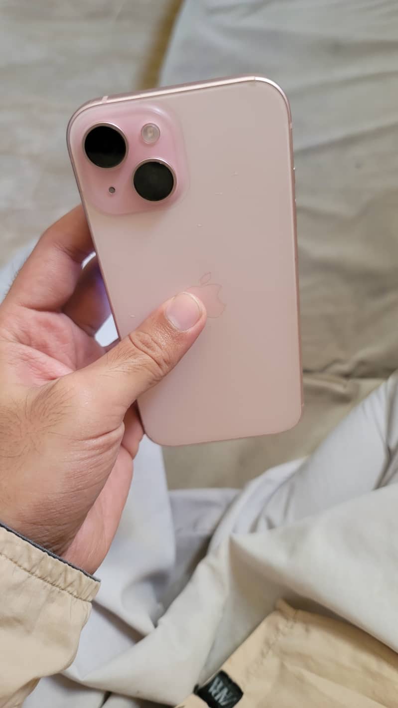 Apple iPhone 15 5