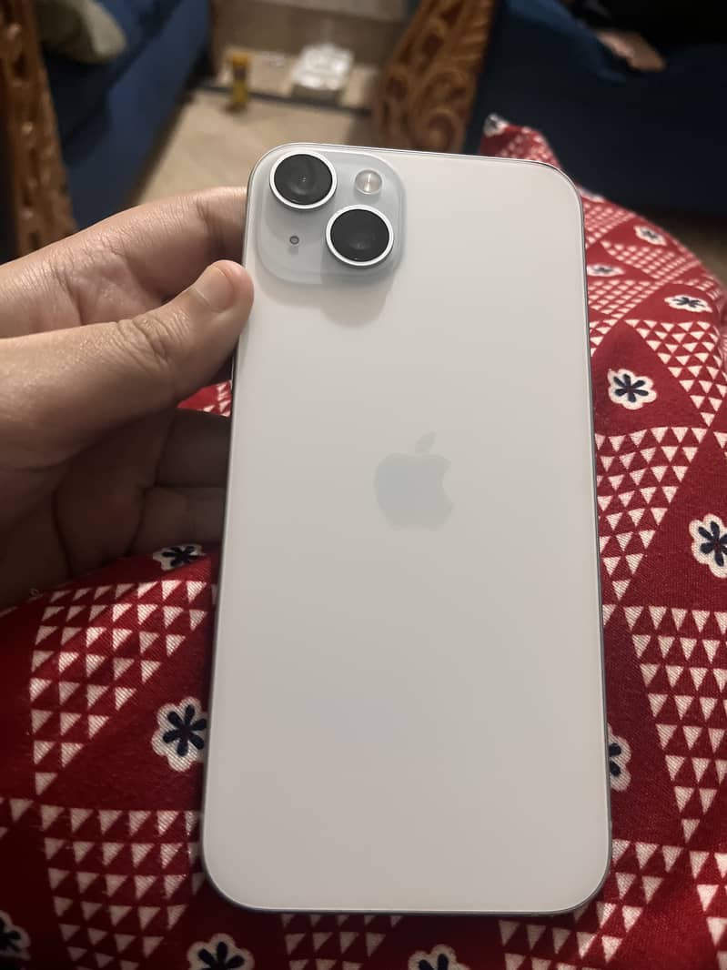 Apple iPhone 15 plus 4