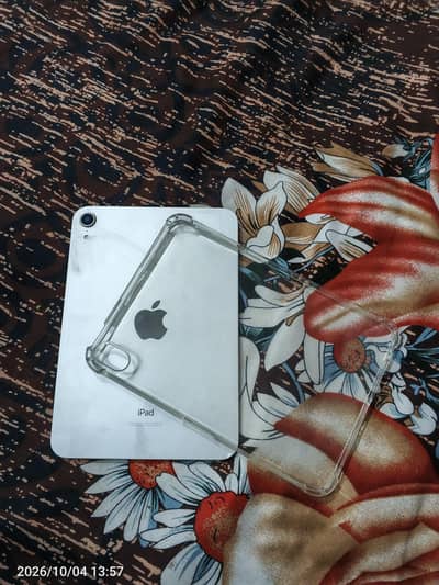 ipad Mini6 box aor charger 64 GB