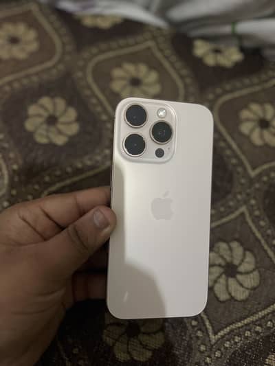 Apple iPhone 16 Pro