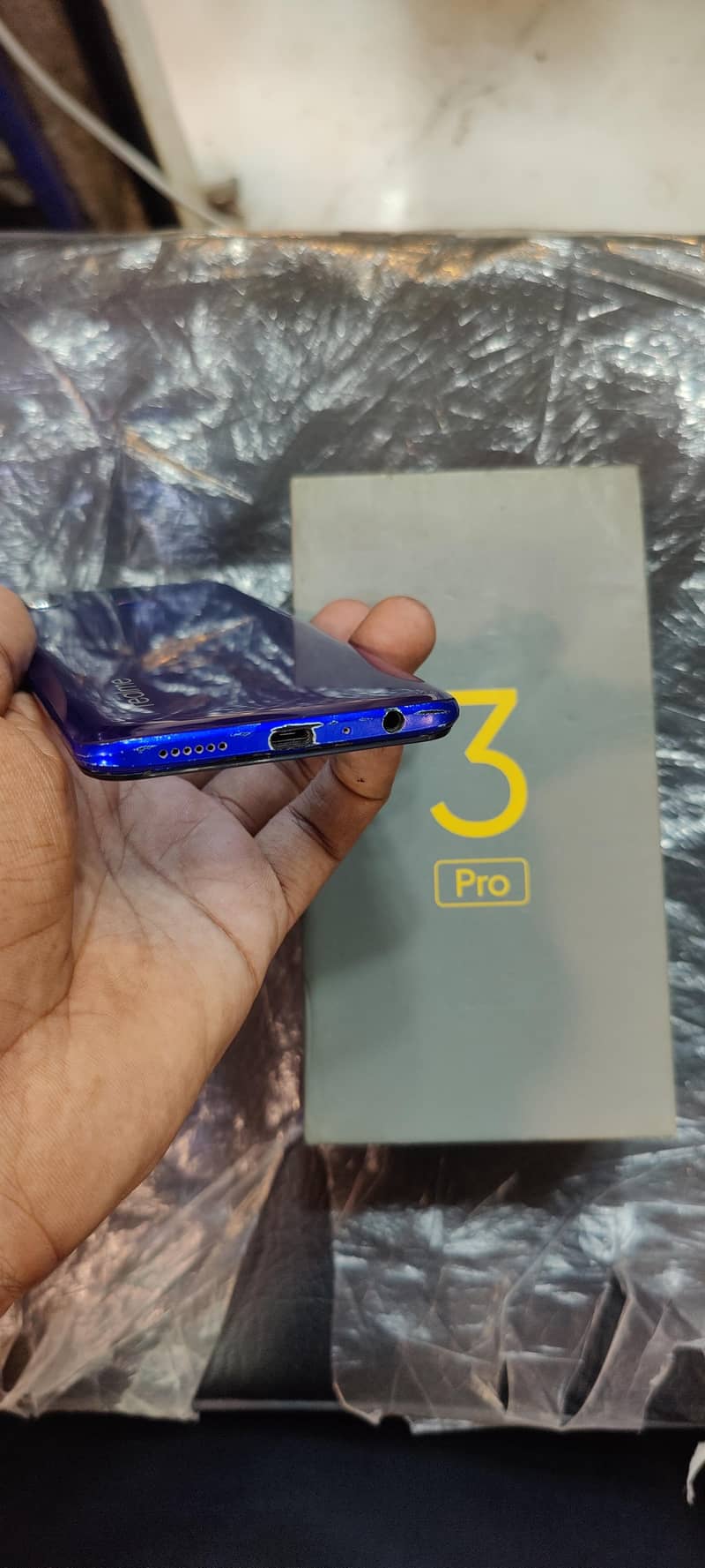Realme 3 Pro 5