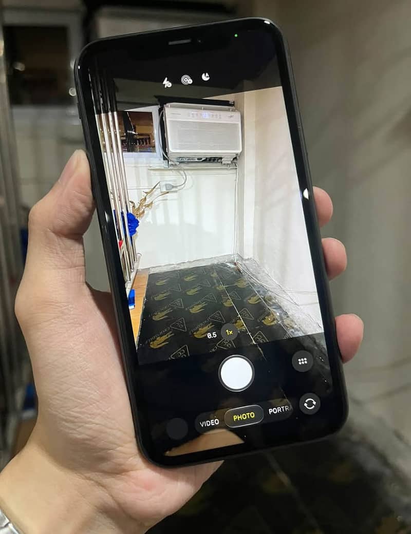 Apple iPhone 11 3