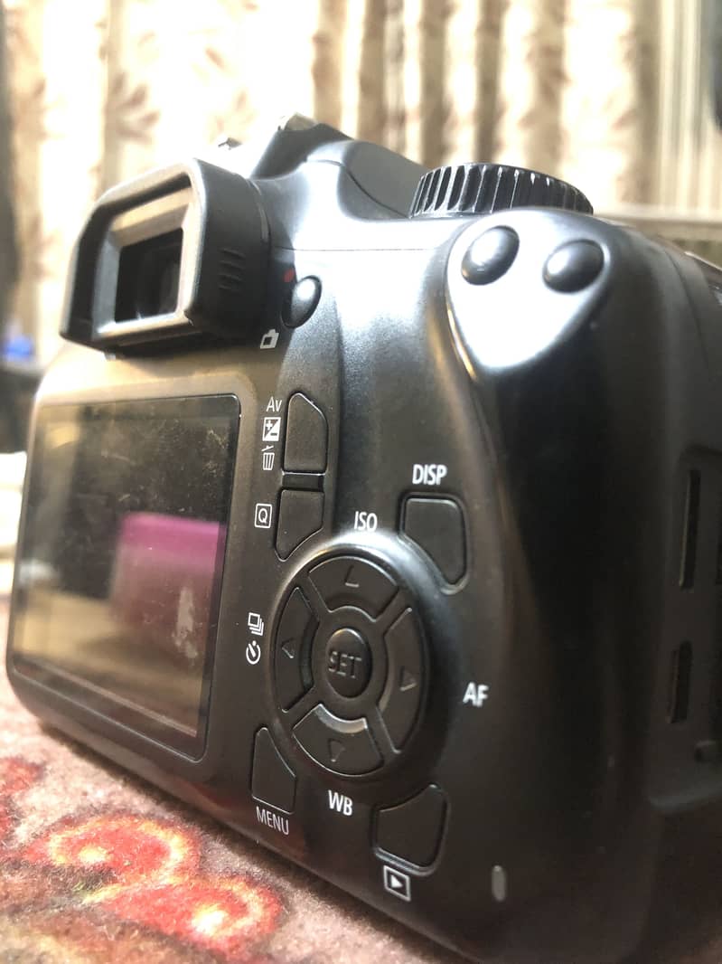 Canon EOS 4000d 3
