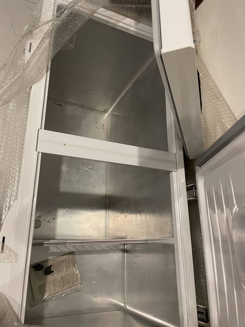 Dawlance Deep Freezer 1