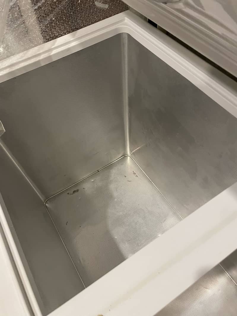 Dawlance Deep Freezer 2