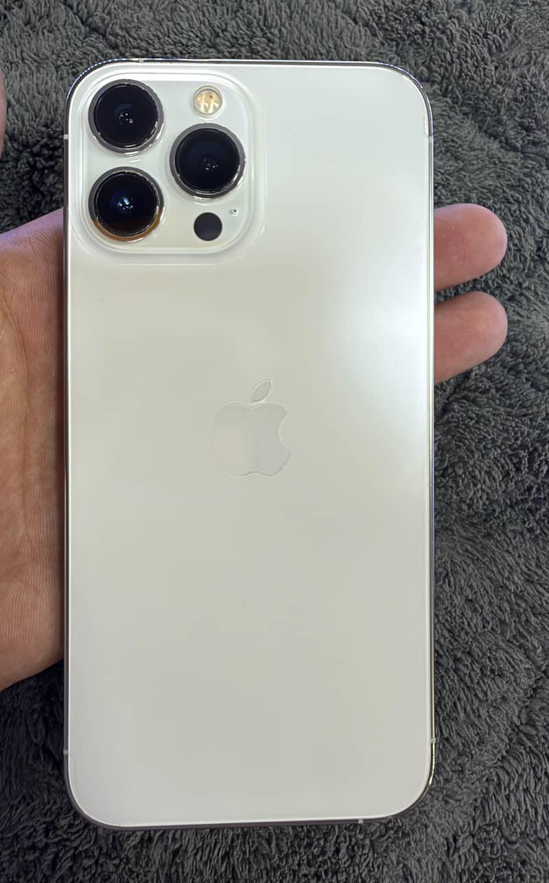 Apple iPhone 13 Pro Max 0