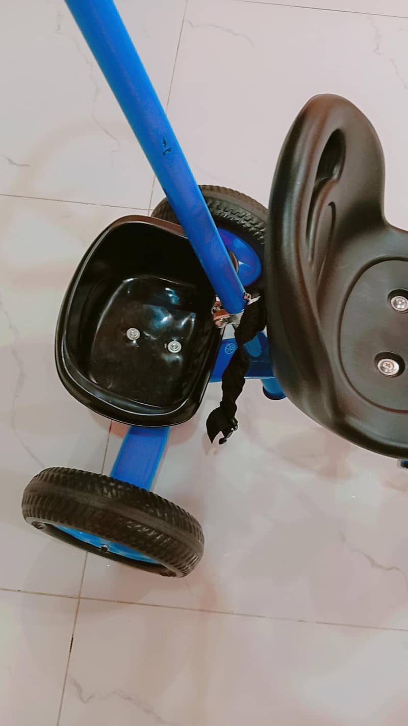 3 wheel cycle available 5
