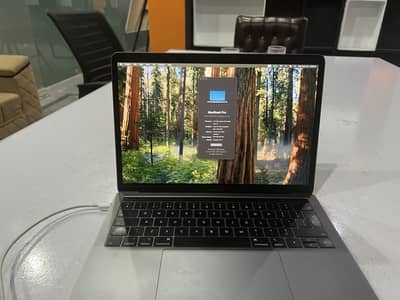 Macbook Pro 2019 i7 16gb ram 512gb SSD