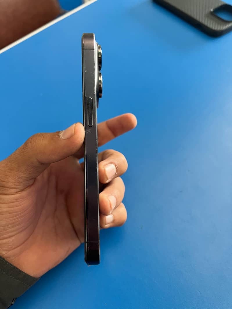 Apple iPhone 14 Pro 0