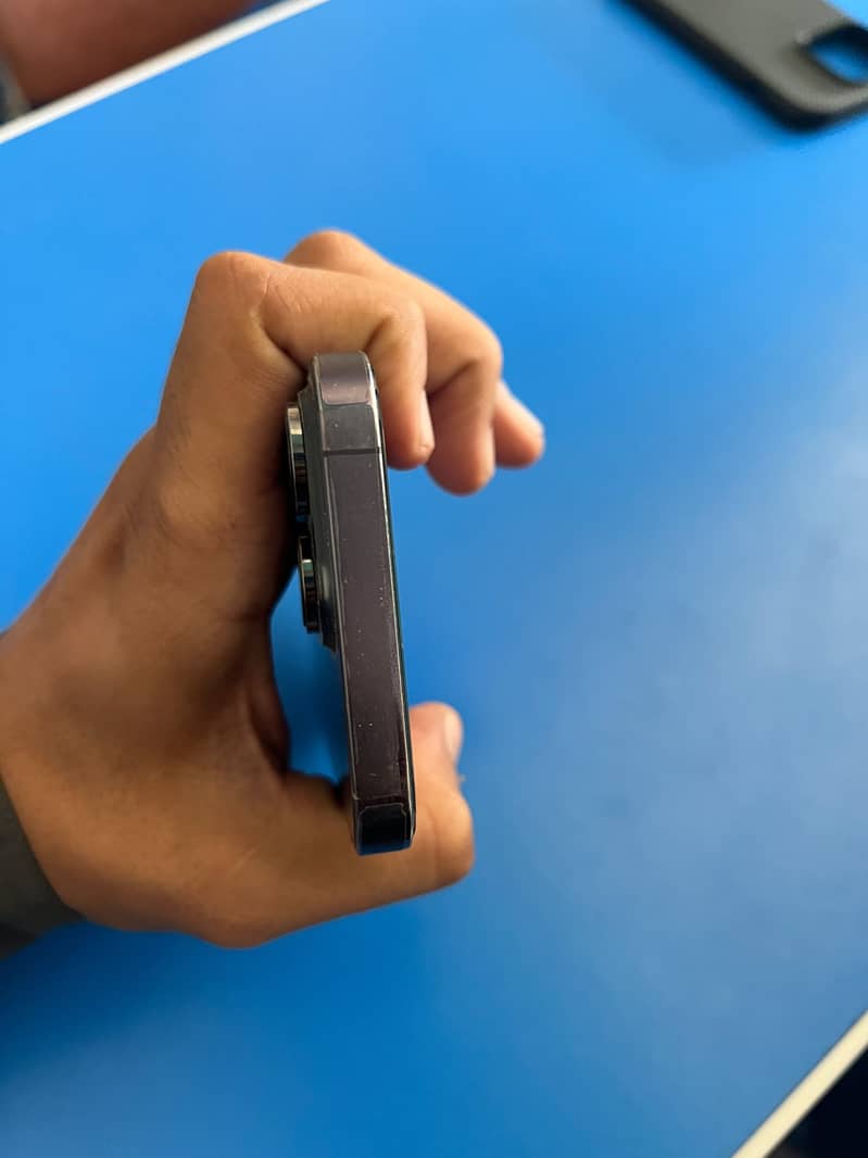 Apple iPhone 14 Pro 2