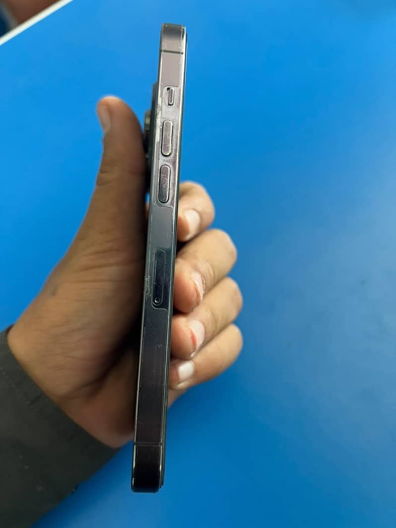 Apple iPhone 14 Pro 3