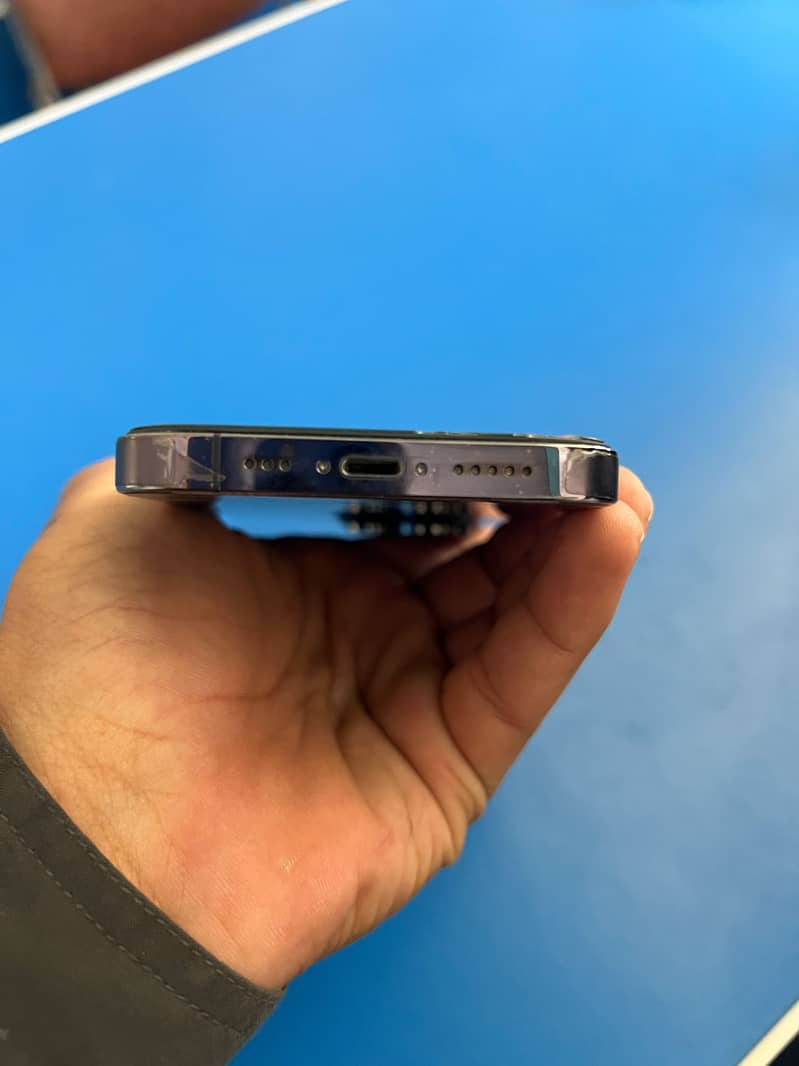 Apple iPhone 14 Pro 4