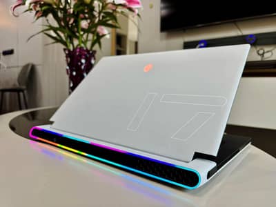 Alienware X17 R2 RTX 3080ti 16gb i9 12900HK DDR5 Ram 64 GB 4tb