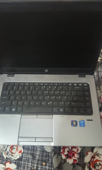 Hp g2 840 12 GB Ram 320 GB storage