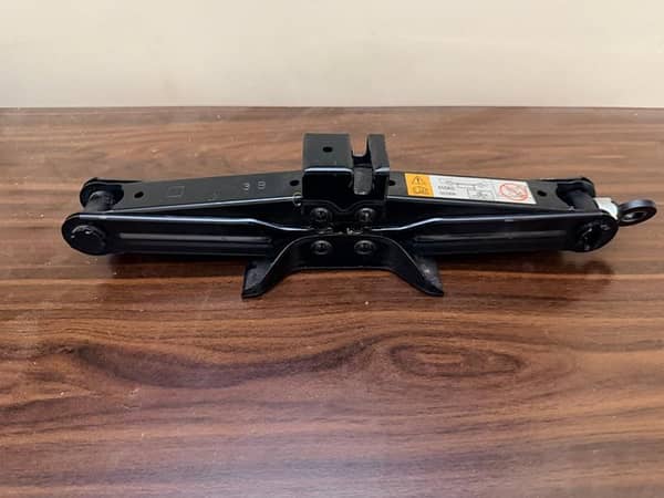 Japanese Genuine Jack 650KG load - TOYOOKI Japan - 1.3KG Ultra Lightweight - For Alto, Mira, Wagon R