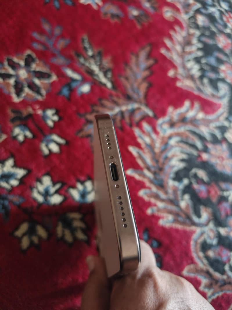 Apple iPhone 16 Pro Max 3
