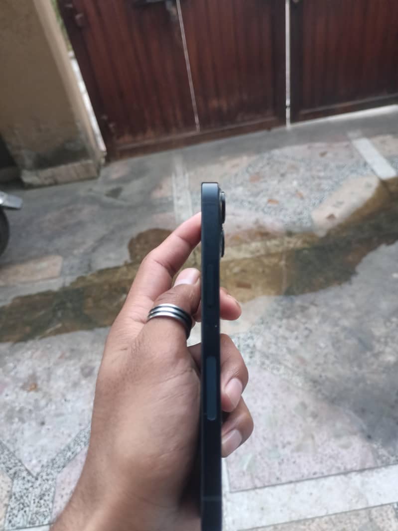 Apple iPhone 14 4