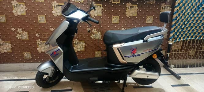 united electric scooter almost brand new condition