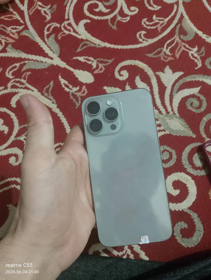 Apple iPhone 15 Pro Max 0