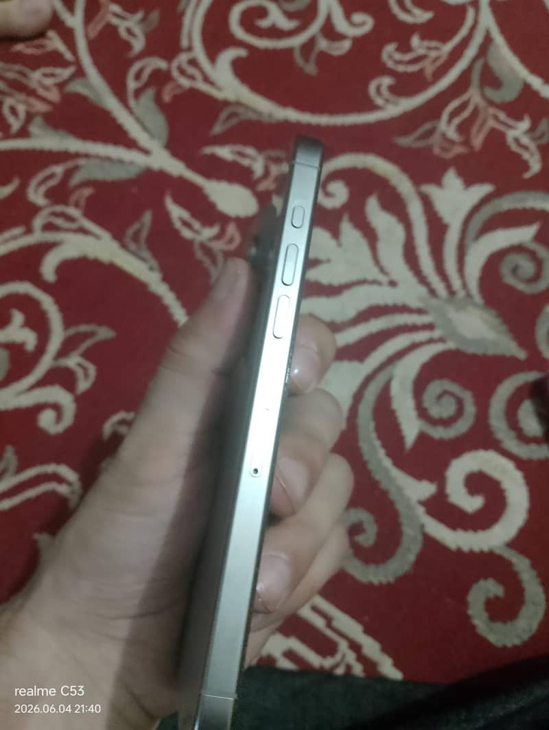 Apple iPhone 15 Pro Max 1