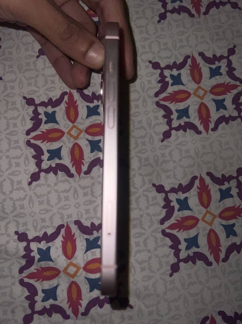 Apple iPhone 15 10