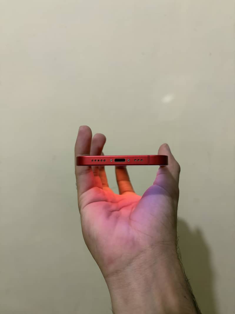 Apple iPhone 12 4