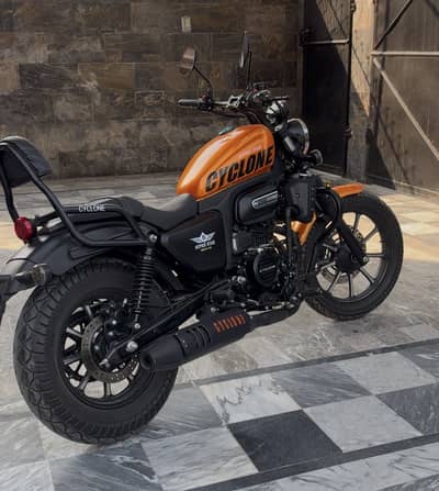 Super star cyclone 250cc cruiser