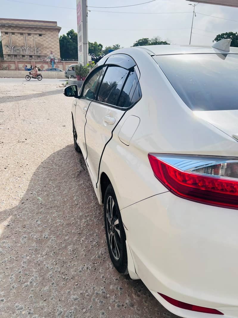 Honda grace 4
