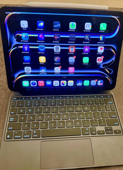 Apple iPad Pro M4 11” + Apple Magic Keyboard 400$ + 150$ Apple Pencil