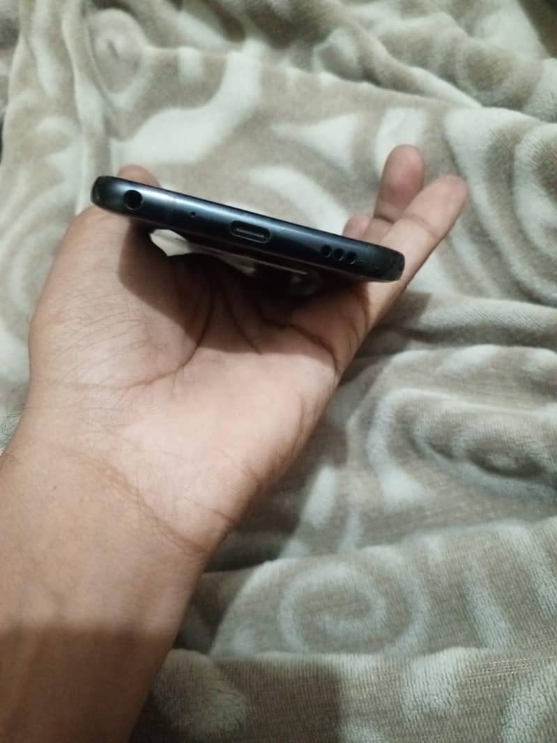 LG G7 ThinQ 2