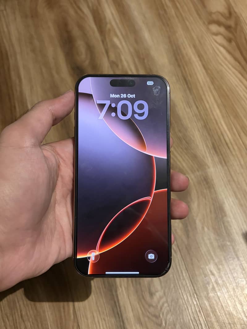 Apple iPhone 16 Pro Max 1