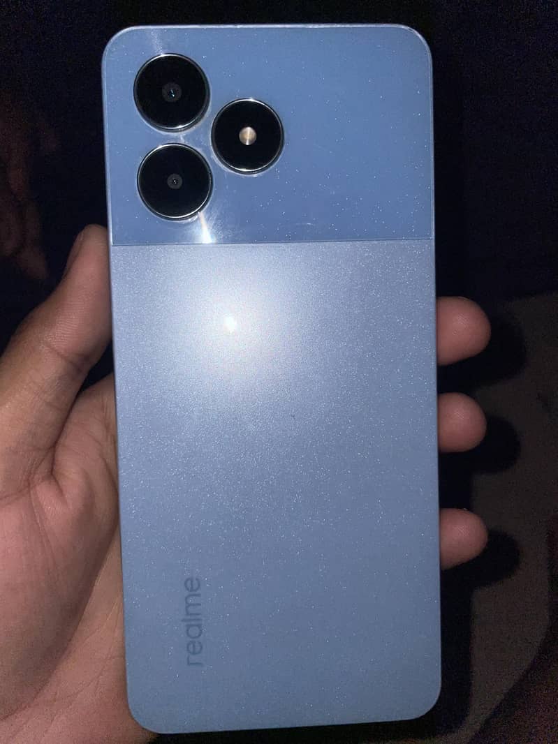realme 0