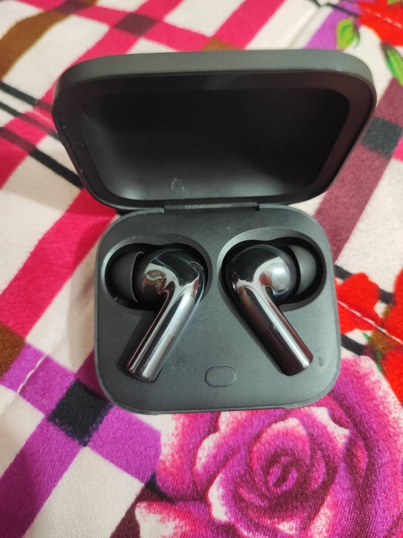 OnePlus buds 3 3