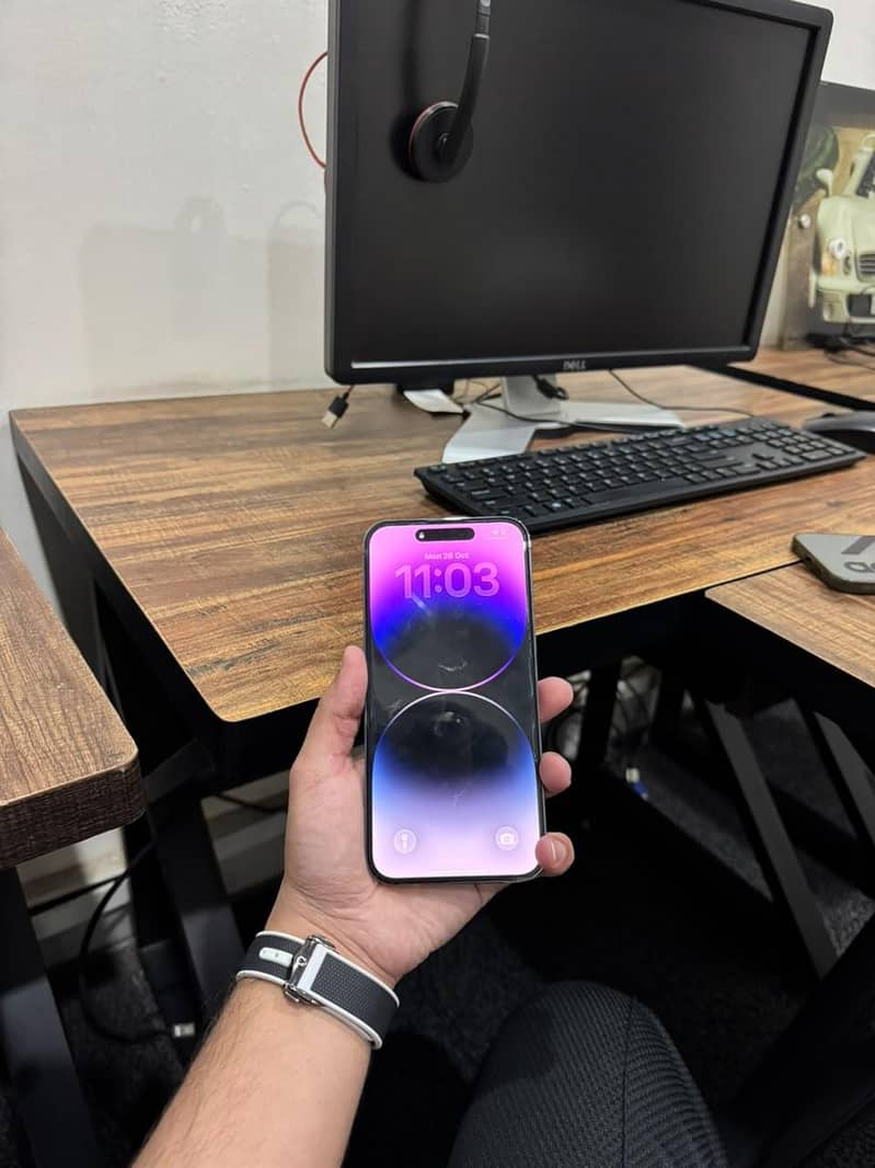 Apple iPhone 14 Pro Max 0