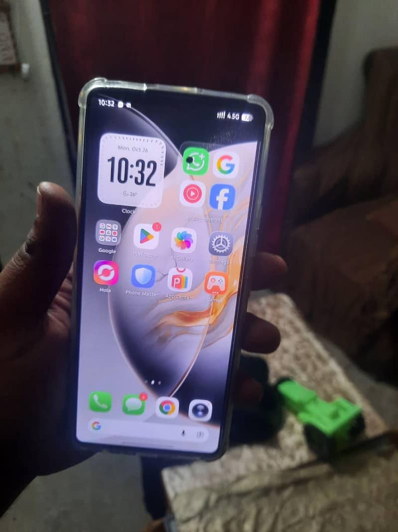 Tecno CAMON 30 1