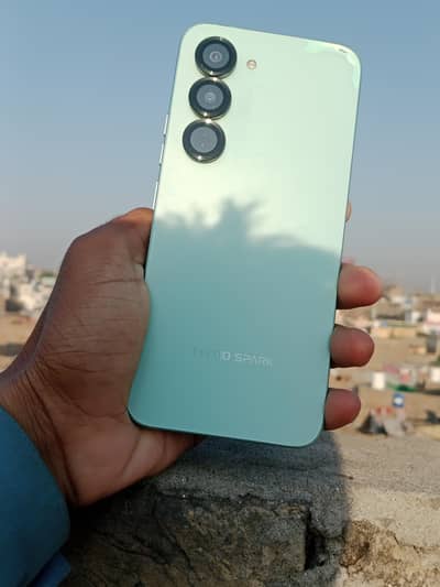 Tecno Spark 40 Pro