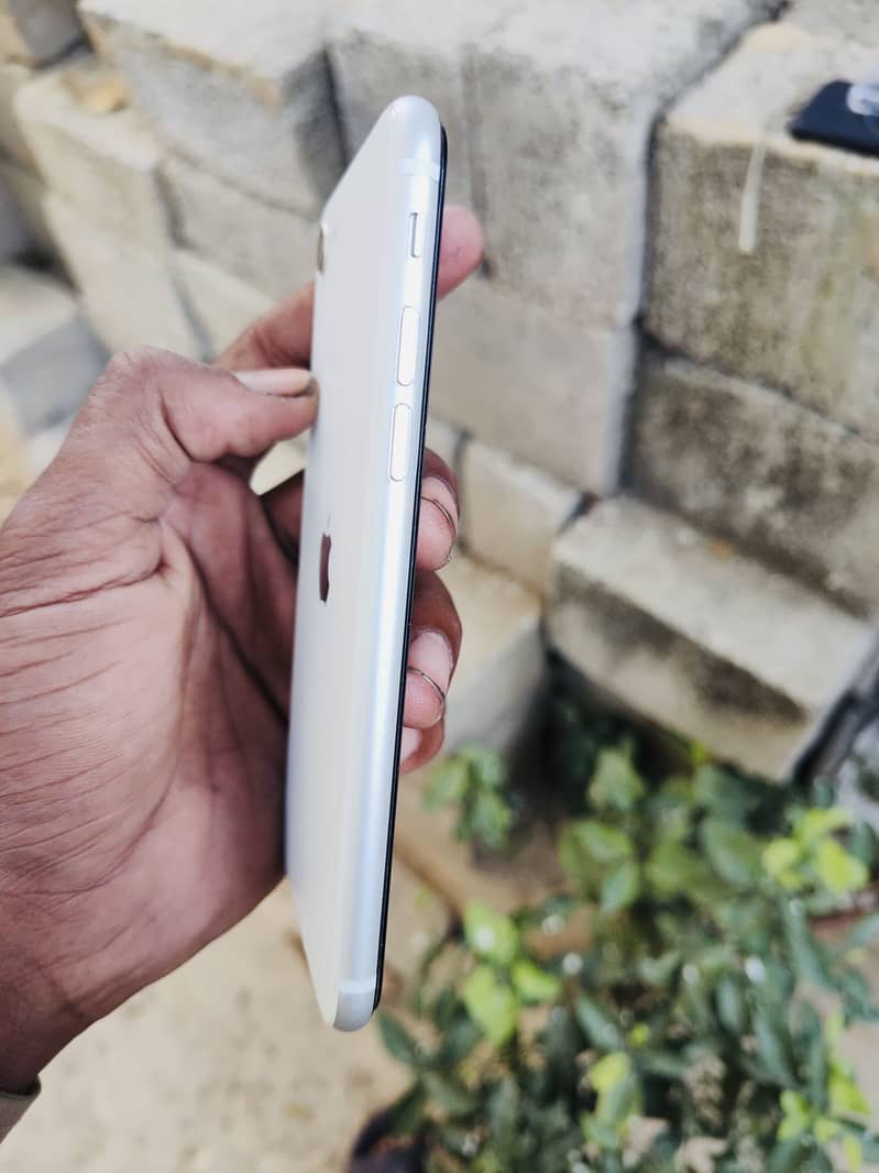 Apple iPhone SE 1