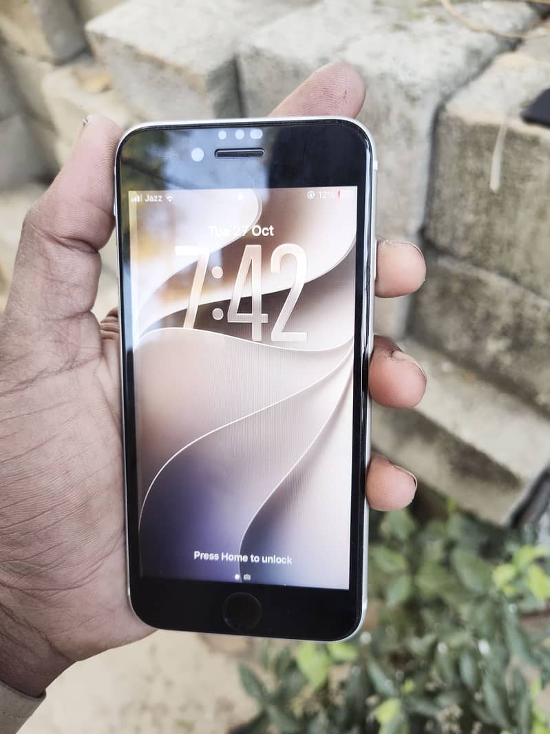 Apple iPhone SE 2