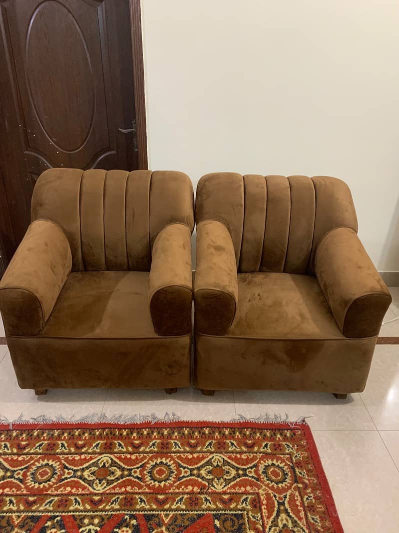 5 seaters sofa 0