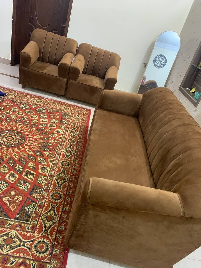 5 seaters sofa 1