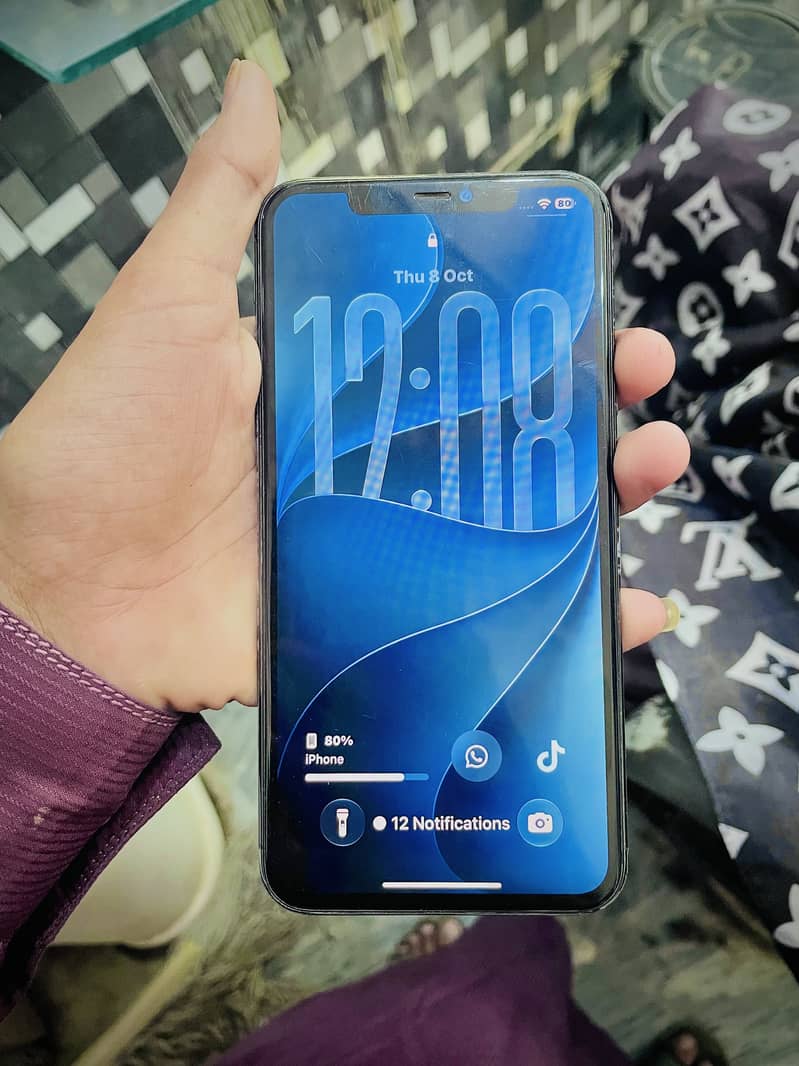 Apple iPhone 11 Pro Max 2