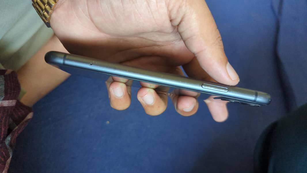 Apple iPhone 11 1