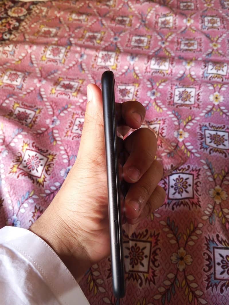Google Pixel 4a 3