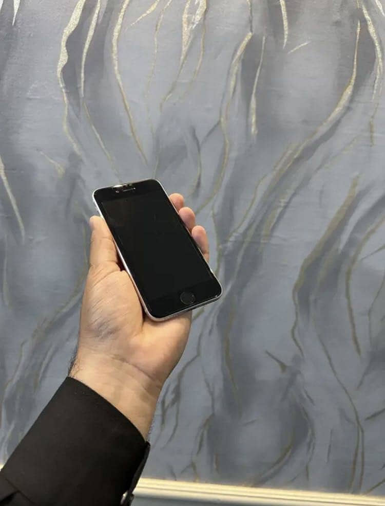 Apple iPhone SE 2