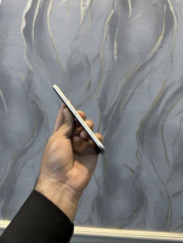 Apple iPhone SE 3