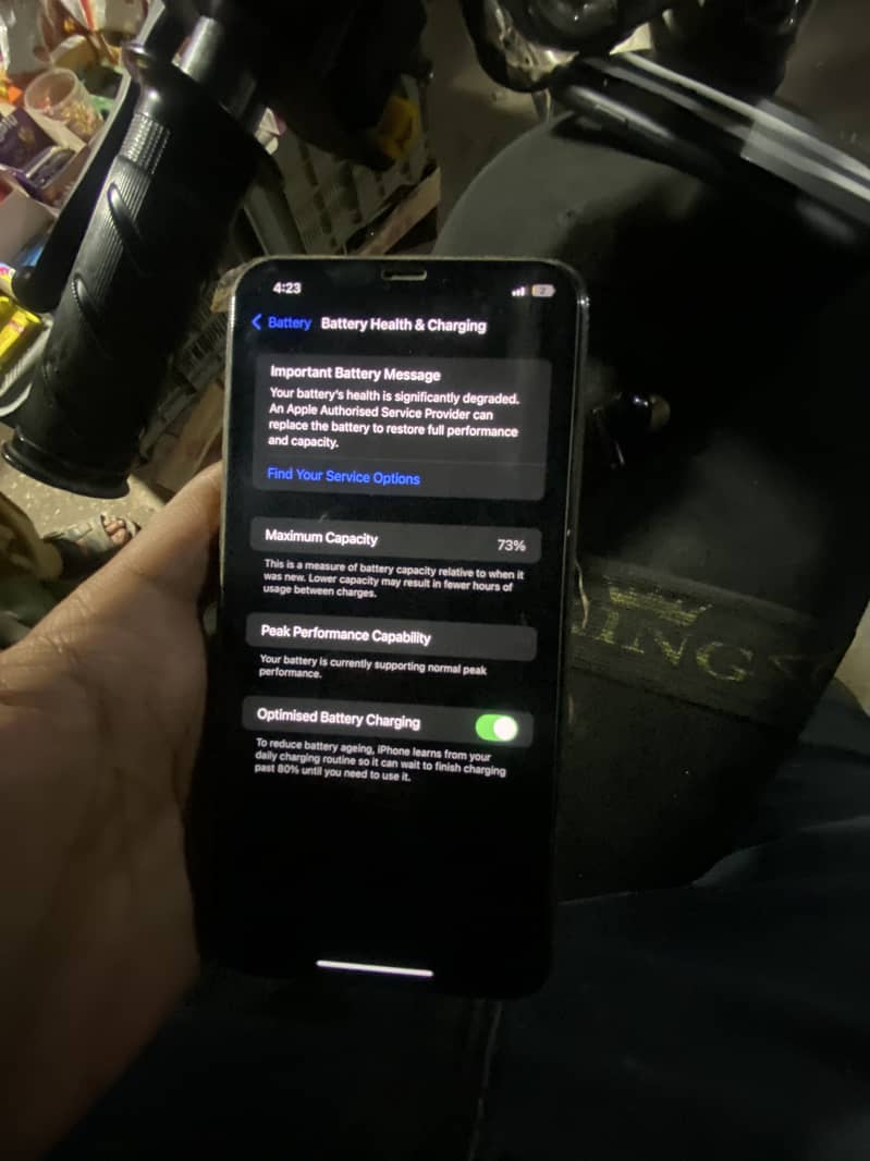 Apple iPhone Xs max 3